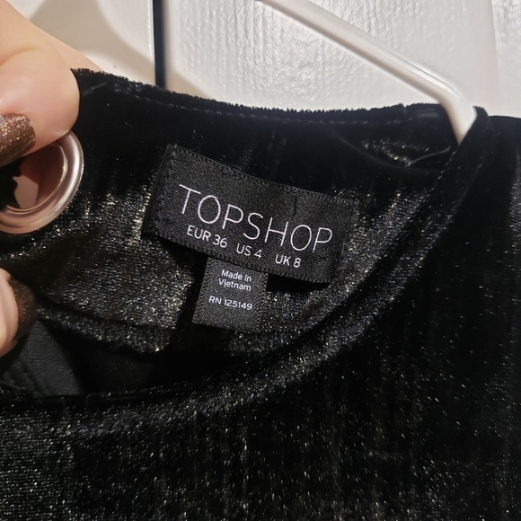 Topshop Black and Gold Velvet Cold Shoulder Bodycon Mini Dress Size 4 - Picture 15 of 16